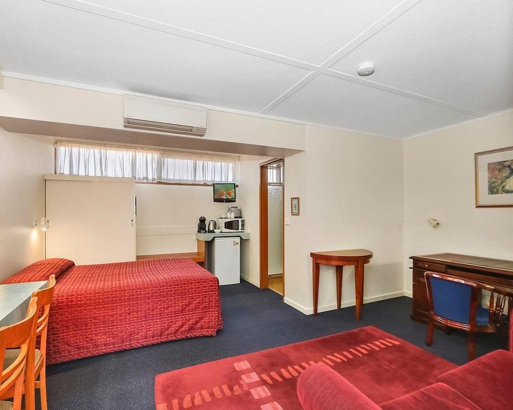 Cedar Lodge Motel Morwell Exterior photo